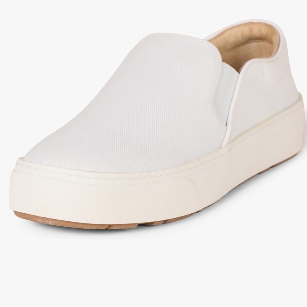 Brand new Amazon essentials shoes